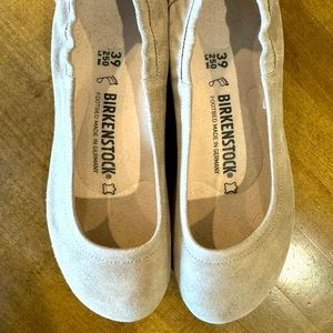 Birkenstock flats/ brand new without tags